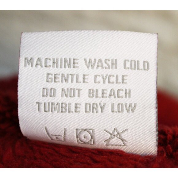 Red Sherpa Wrap Shawl Pockets Warm Winter Comfortable Long Thick Fluffy Scarf - Picture 7 of 8